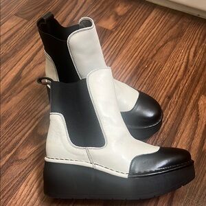 Fly London Women's Black and White Platform Ankle Boots